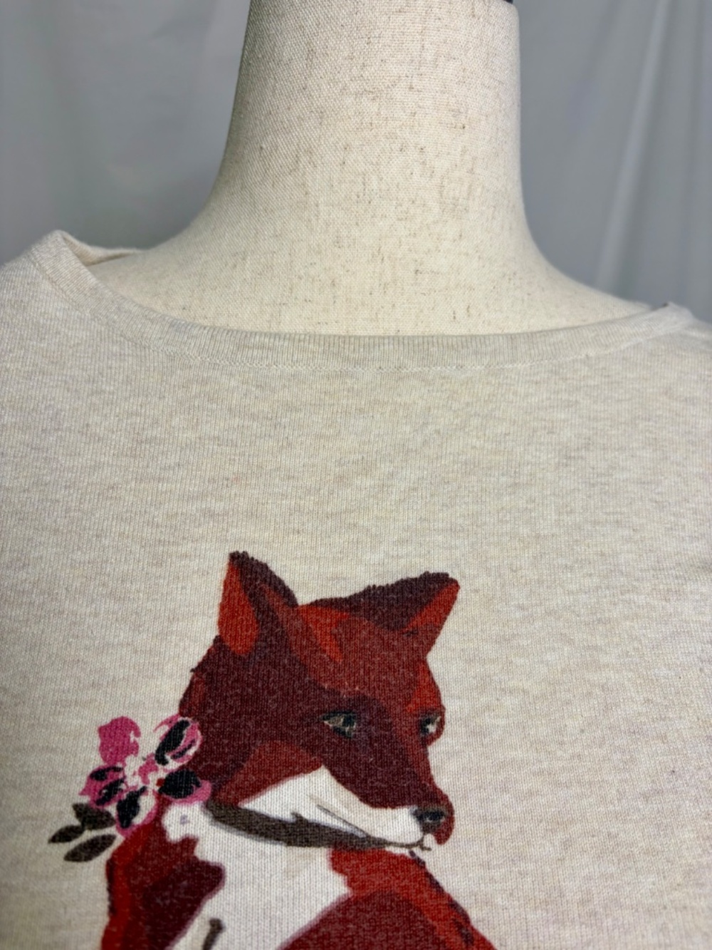 Long Sleeve Karen Scott Oat Color Sweater w/Red Fox Size Large - Picture 6 of 8
